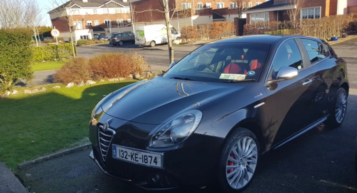 Mint conditions Alfa Romeo Giulietta 2013 - Image 2