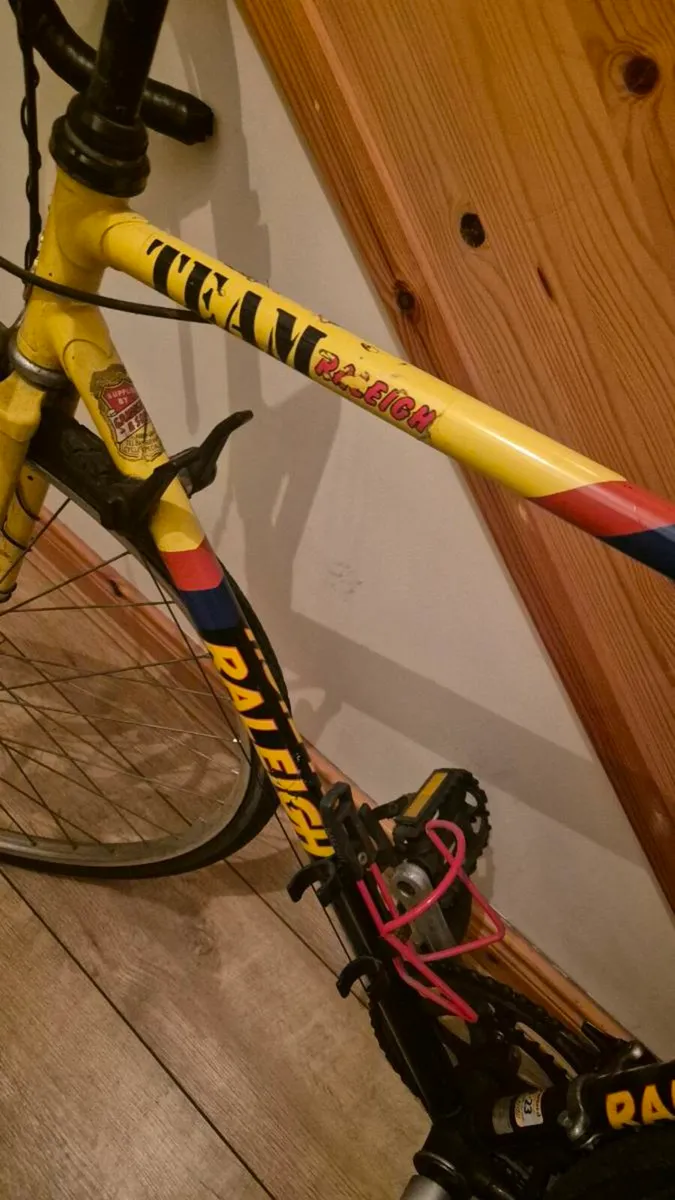Classic bicycle vintage road bike - Image 3