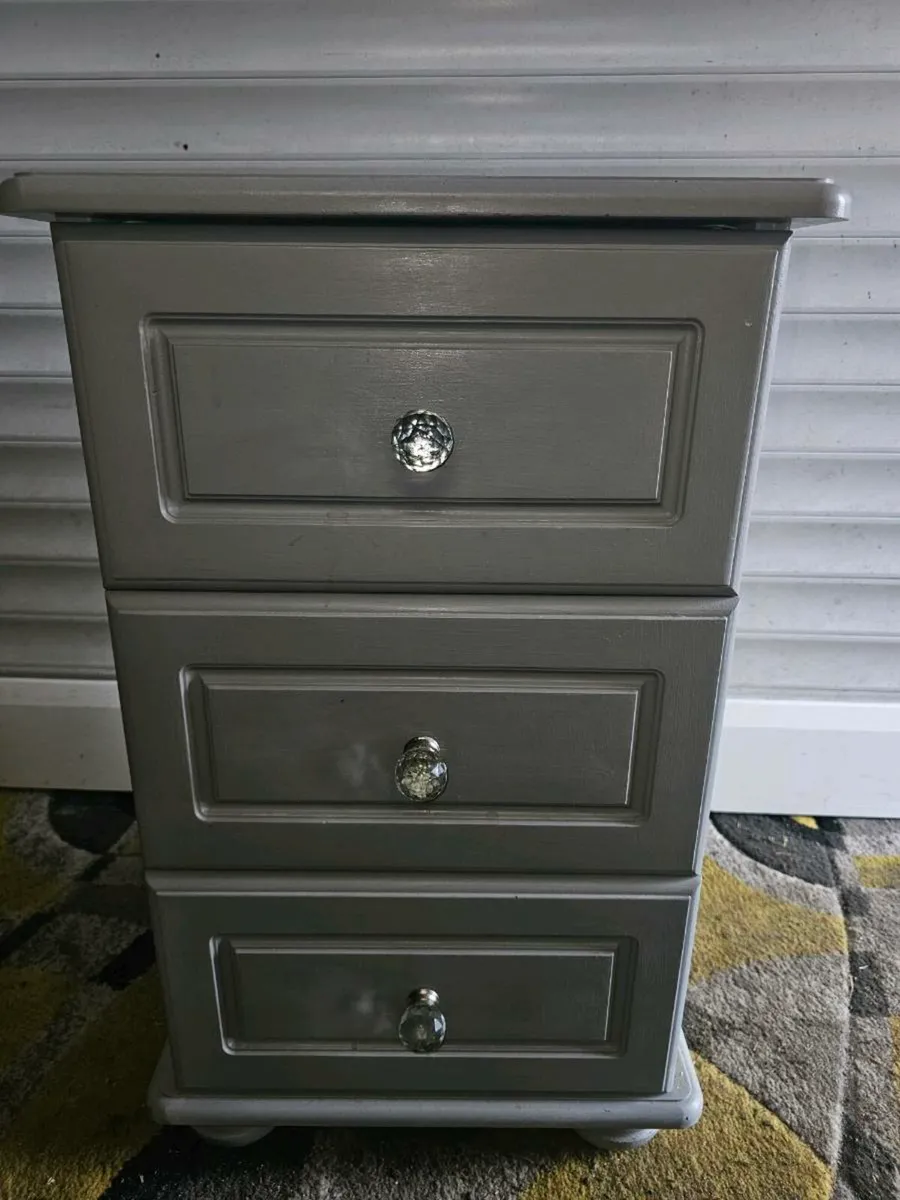 Bed side locker solid wood - Image 1