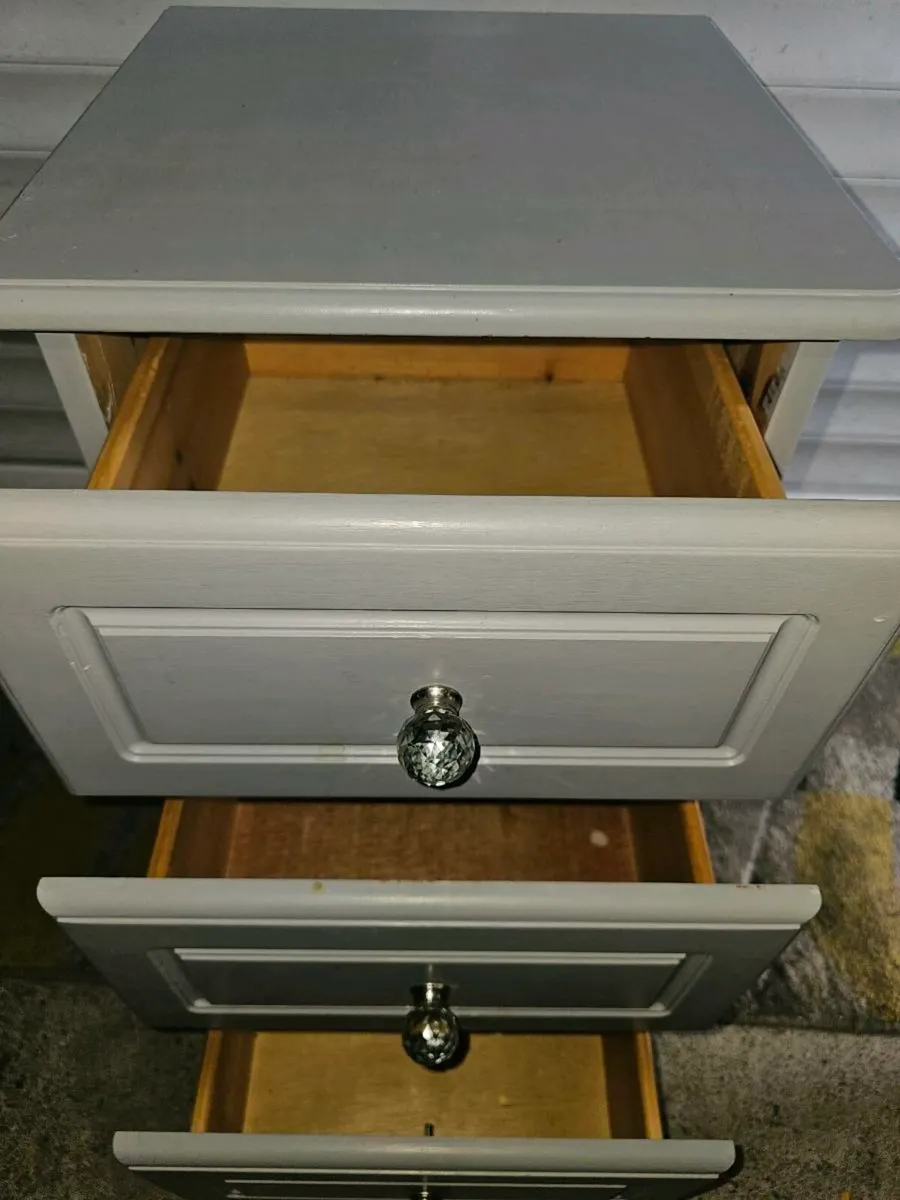 Bed side locker solid wood - Image 2