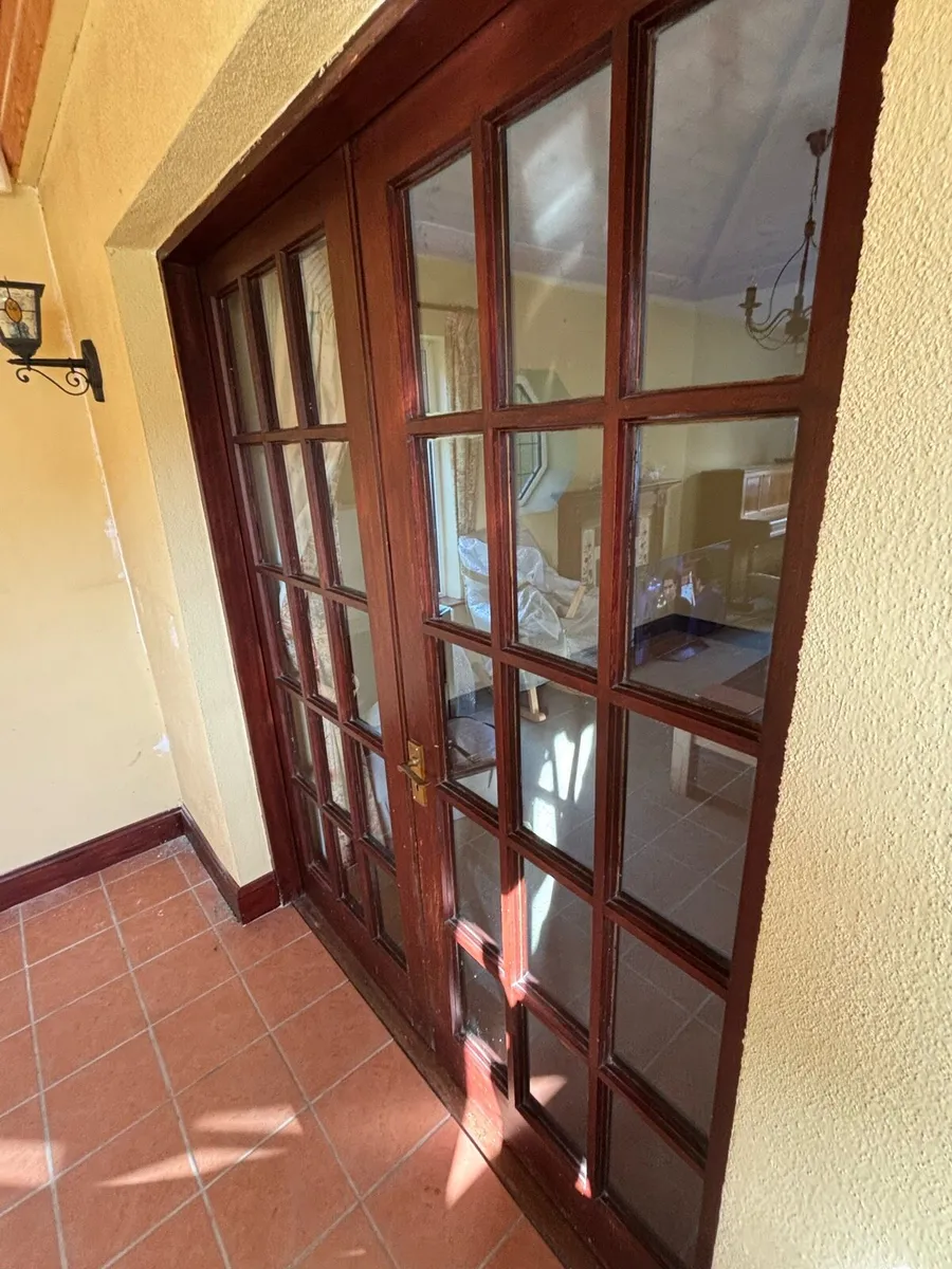 Double doors - Image 2
