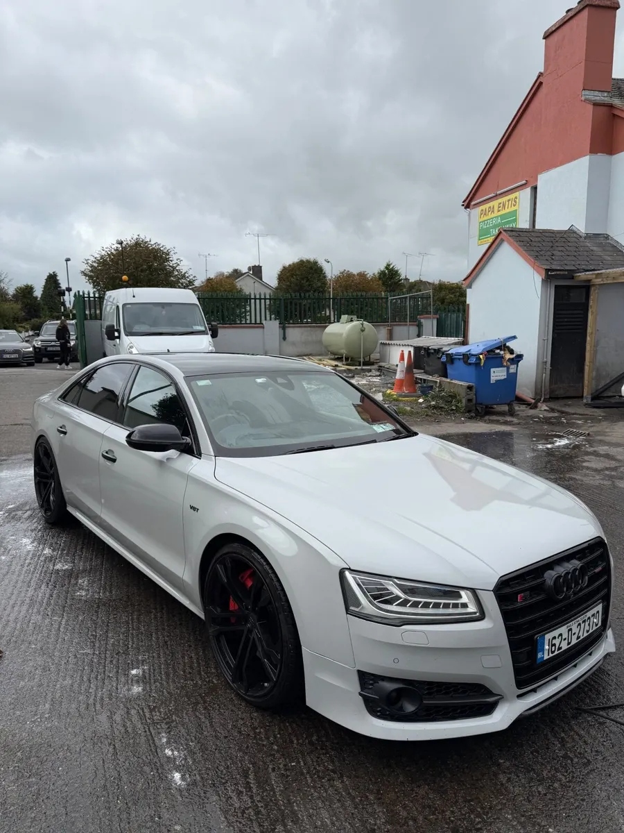 Audi S8+ 2016 - Image 4