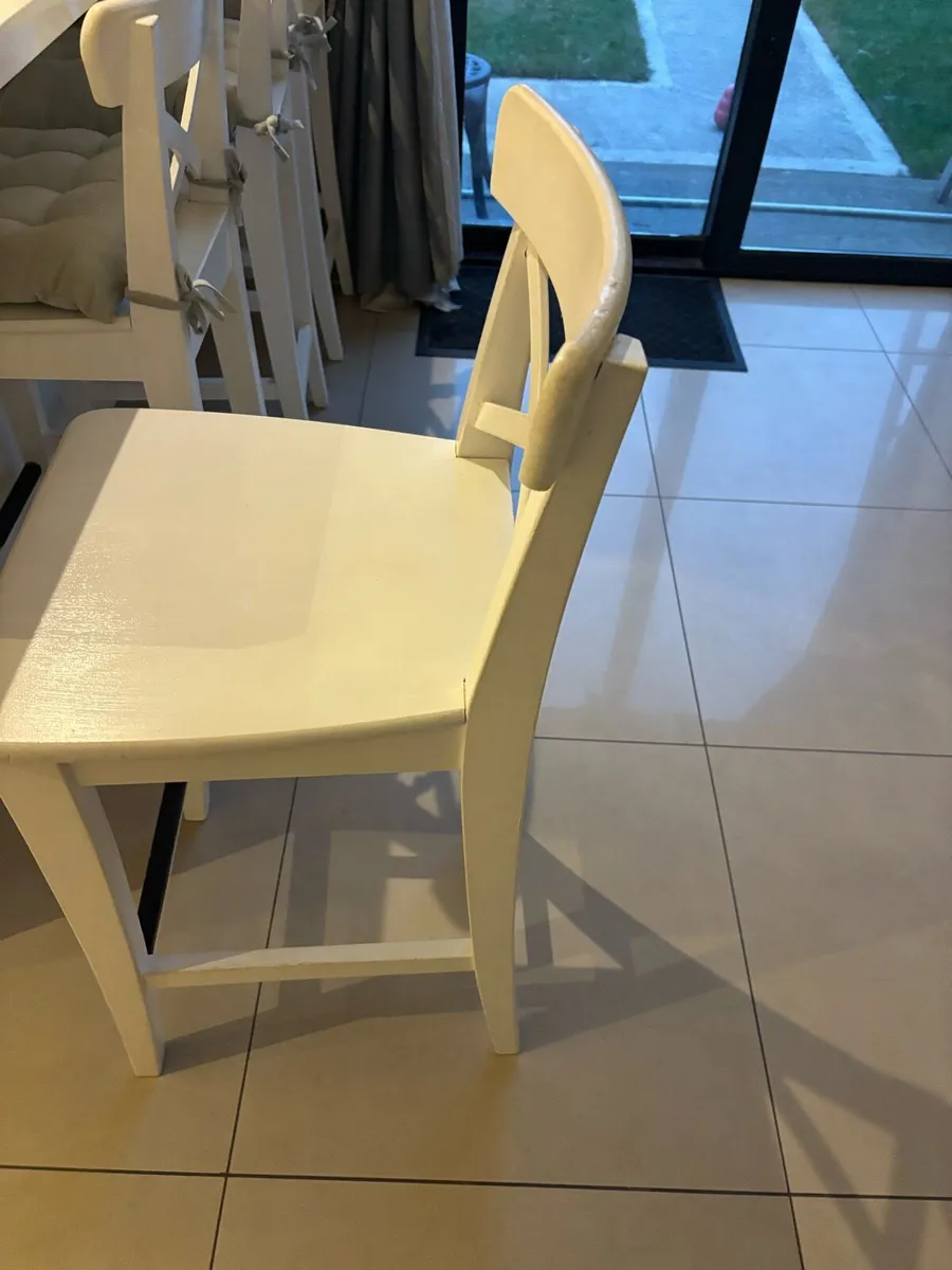 Ingolf white bar stools - Image 3