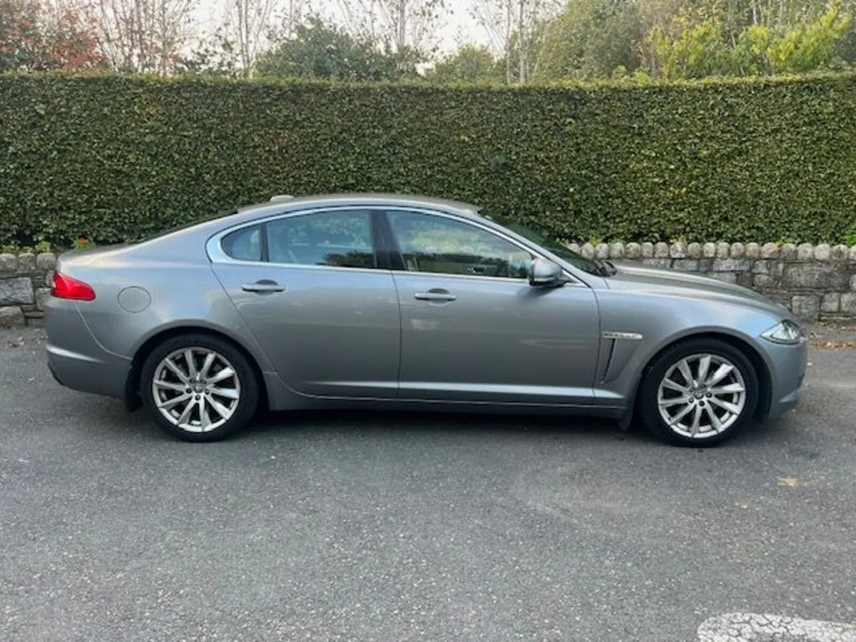 Jaguar XF 2012 - Image 3
