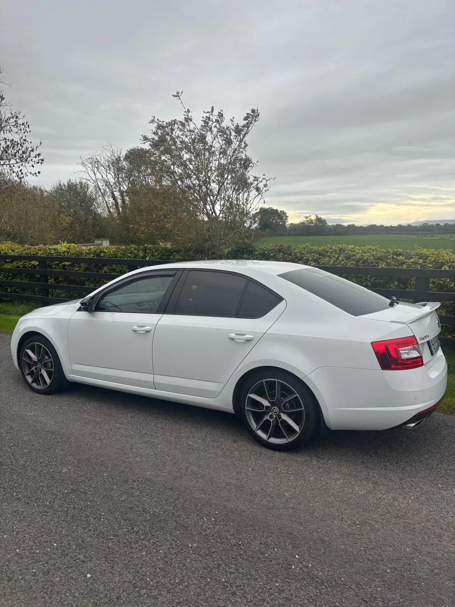 2015 Skoda VRS diesel 185bhp Black edition - Image 2