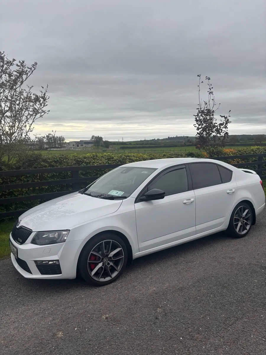 2015 Skoda VRS diesel 184 bhp Black edition - Image 3