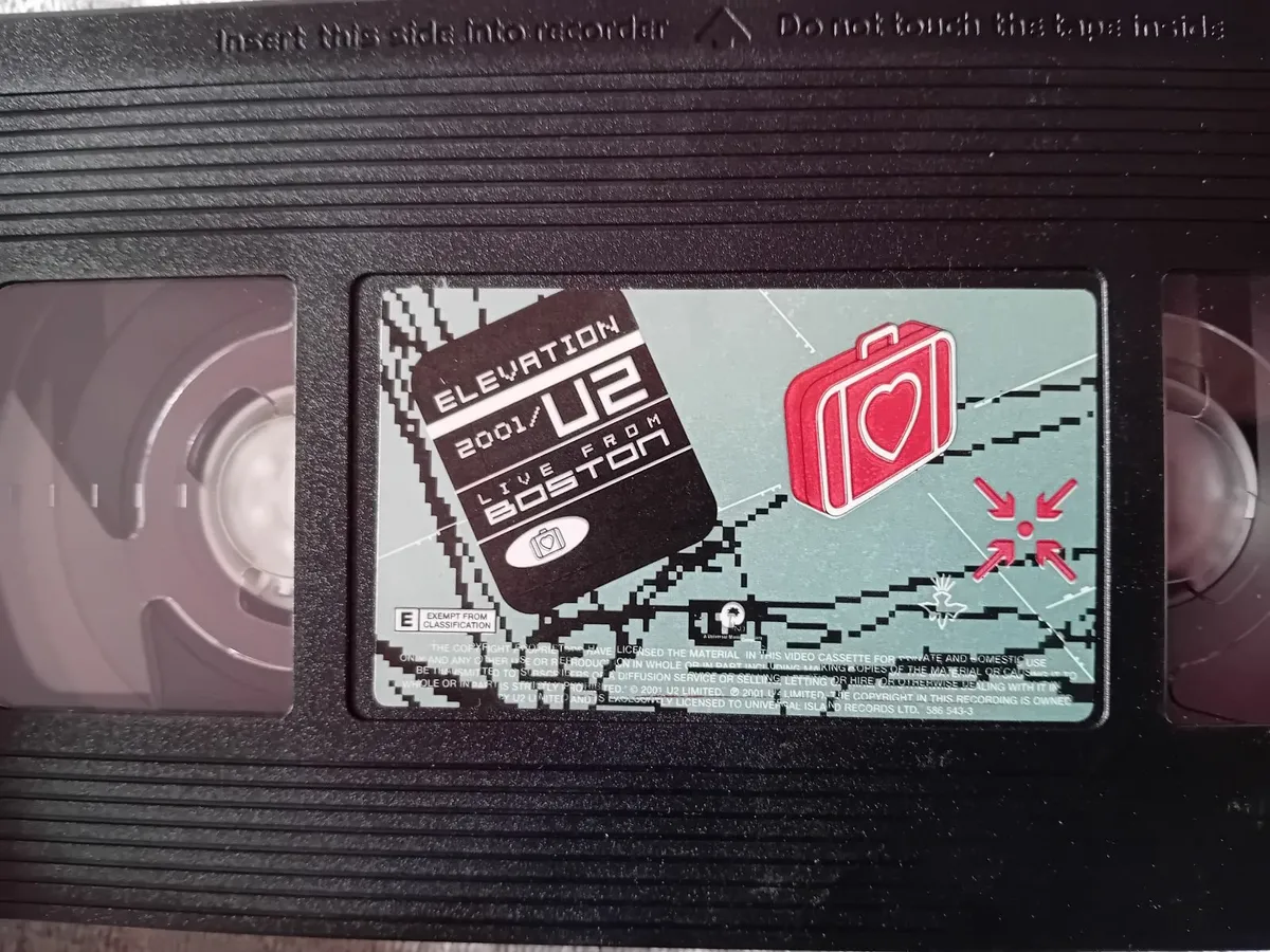 U2  ELEVATION  LIVE IN BOSTON   VHS VIDEO 2001 - Image 2