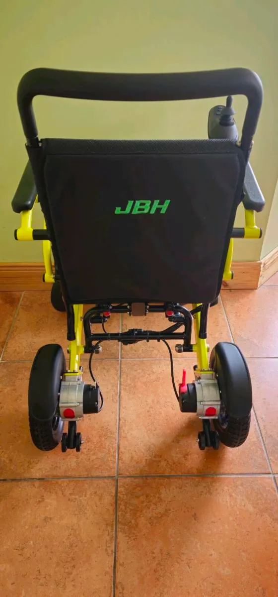 Electric wheelchair - Image 3