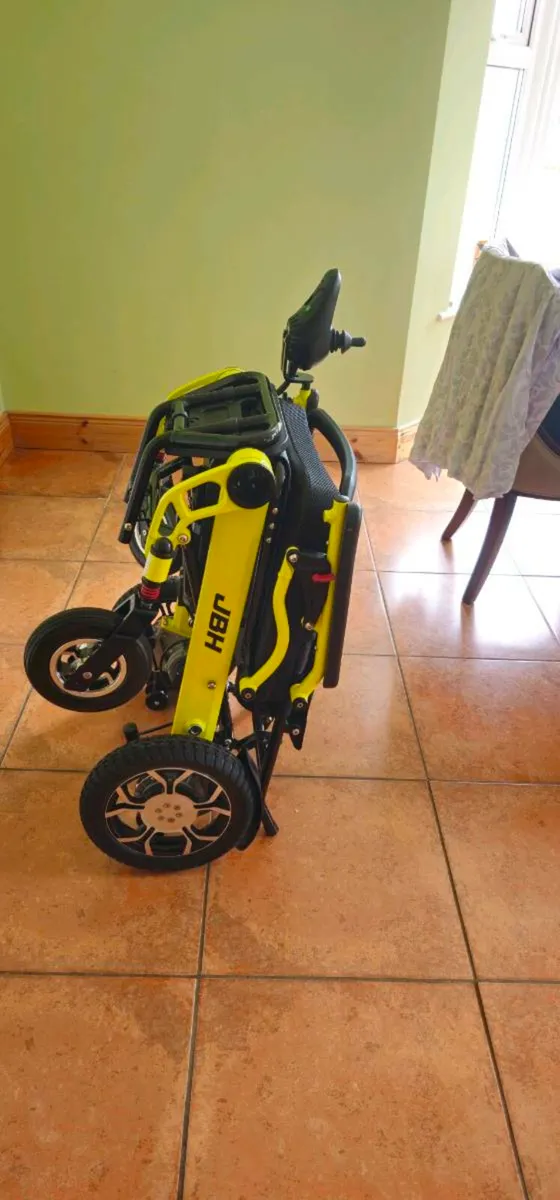 Electric wheelchair - Image 4