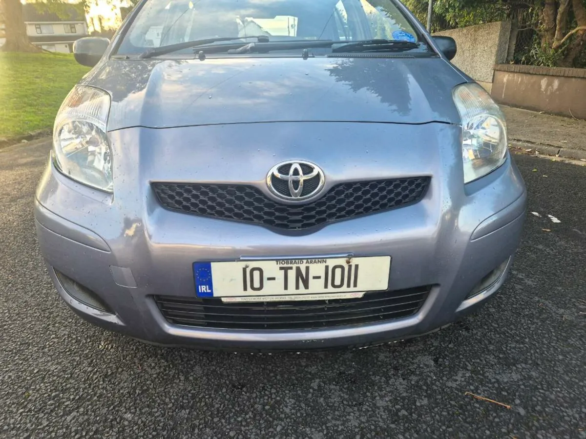 2010 Toyota Yaris Low Kms - Image 3