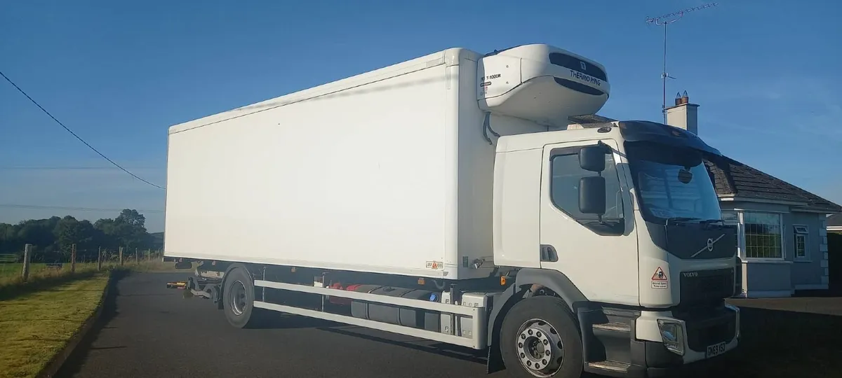 2019 Volvo FL Fridge Truck - Image 1