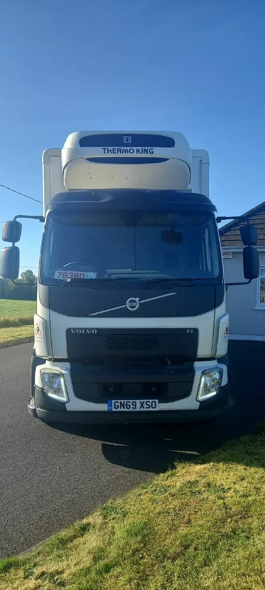 2019 Volvo FL Fridge Truck - Image 2