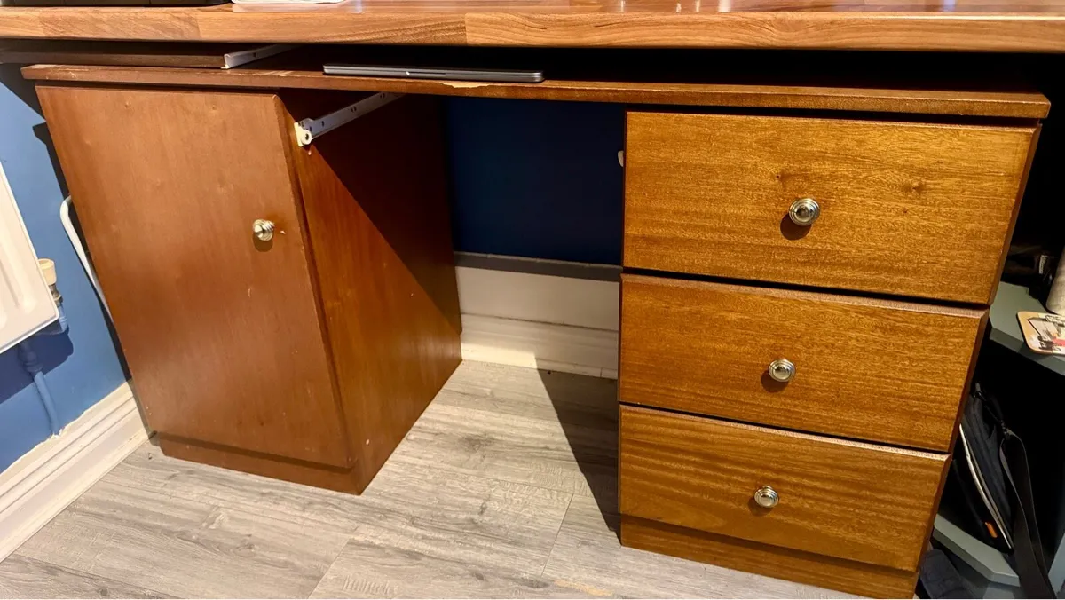 Free Desk for home or office - Image 2