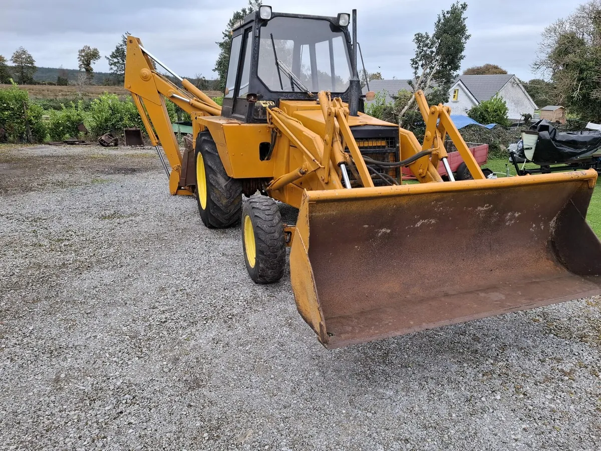 Case 580f digger - Image 3