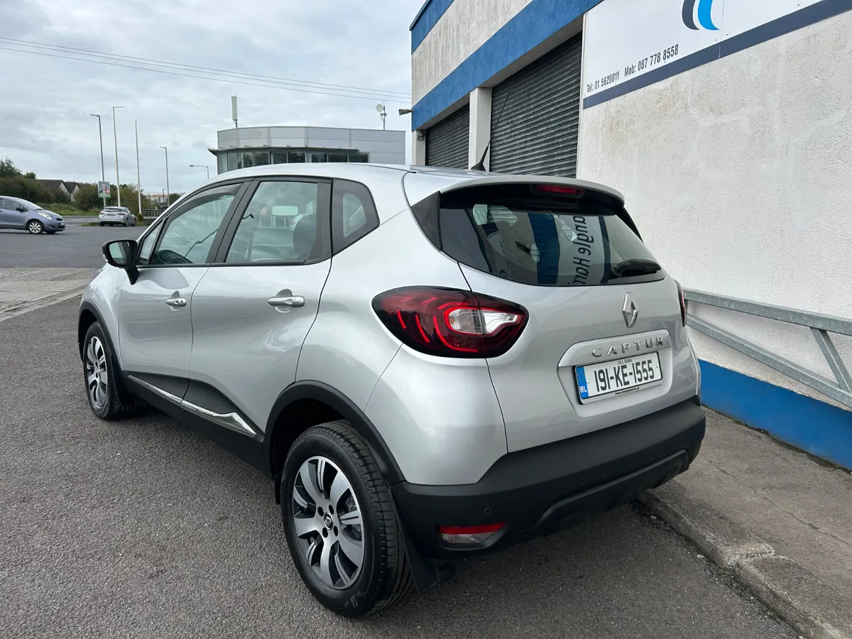 Renault Captur 1.5D.. low kms - Image 3