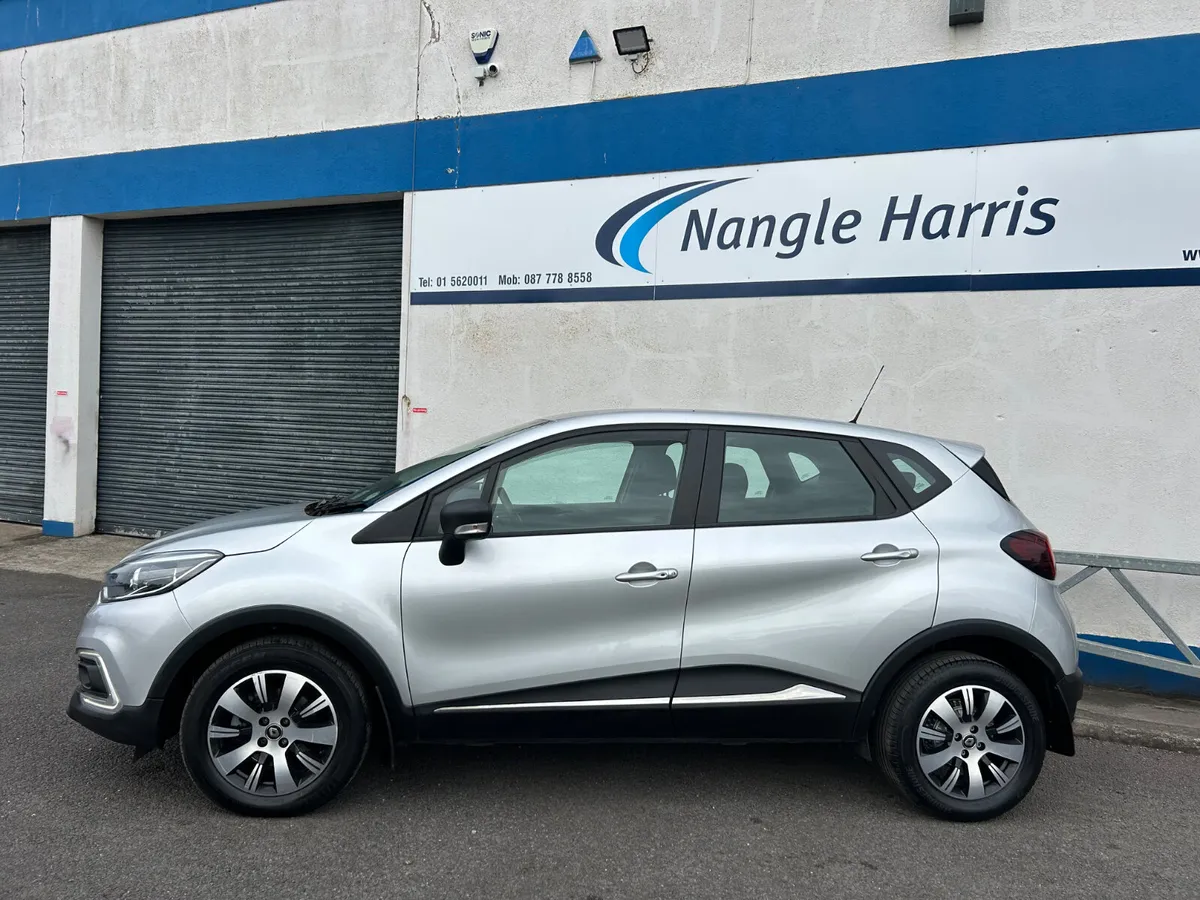Renault Captur 1.5D.. low kms - Image 2