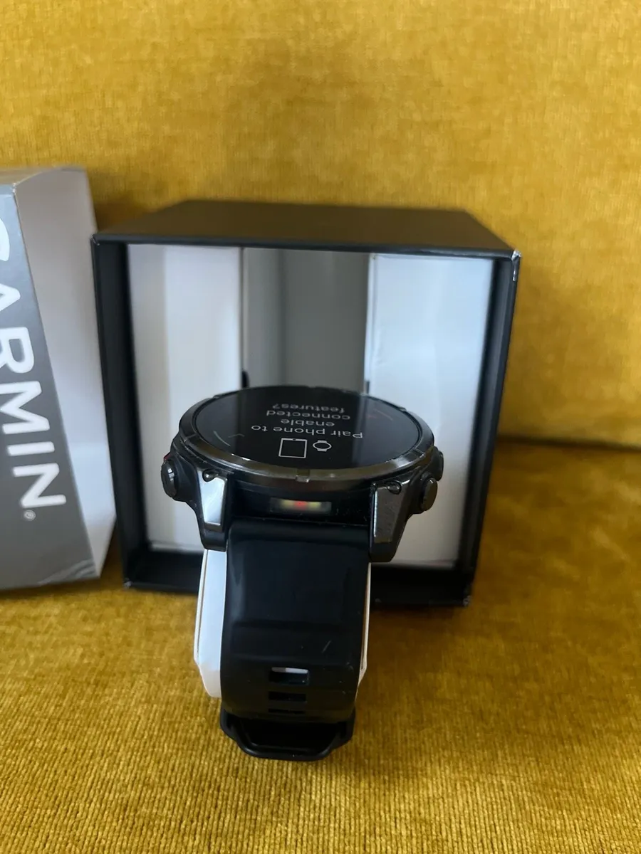 Garmin Fenix 8, 47mm Amoled Watch - Image 2
