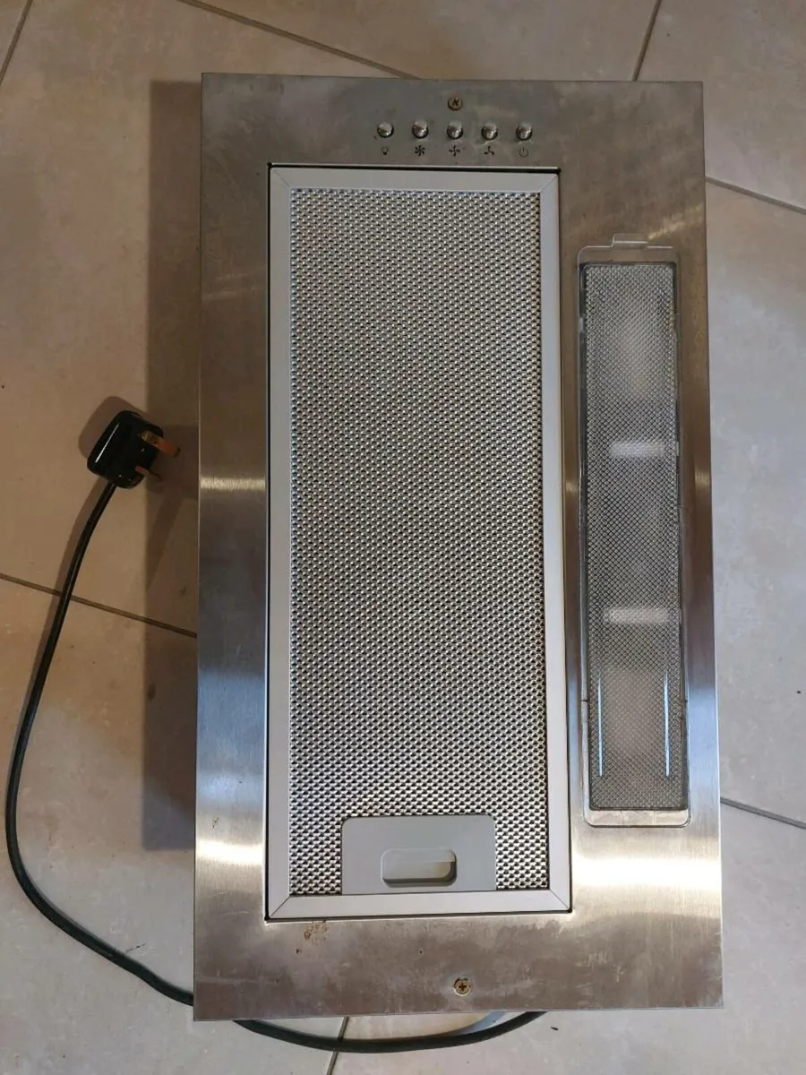 Extractor fan and unit - Image 2