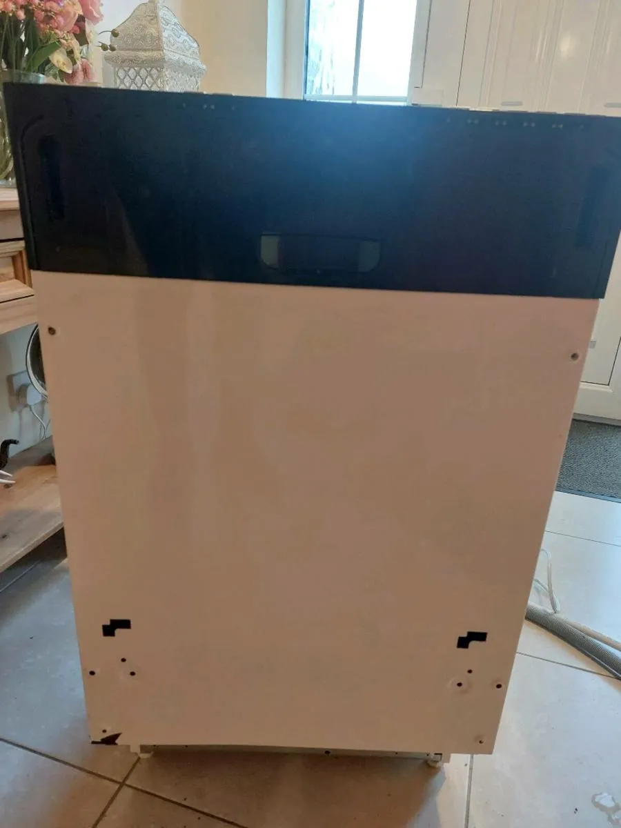 Integrated slimline dishwasher - Image 1