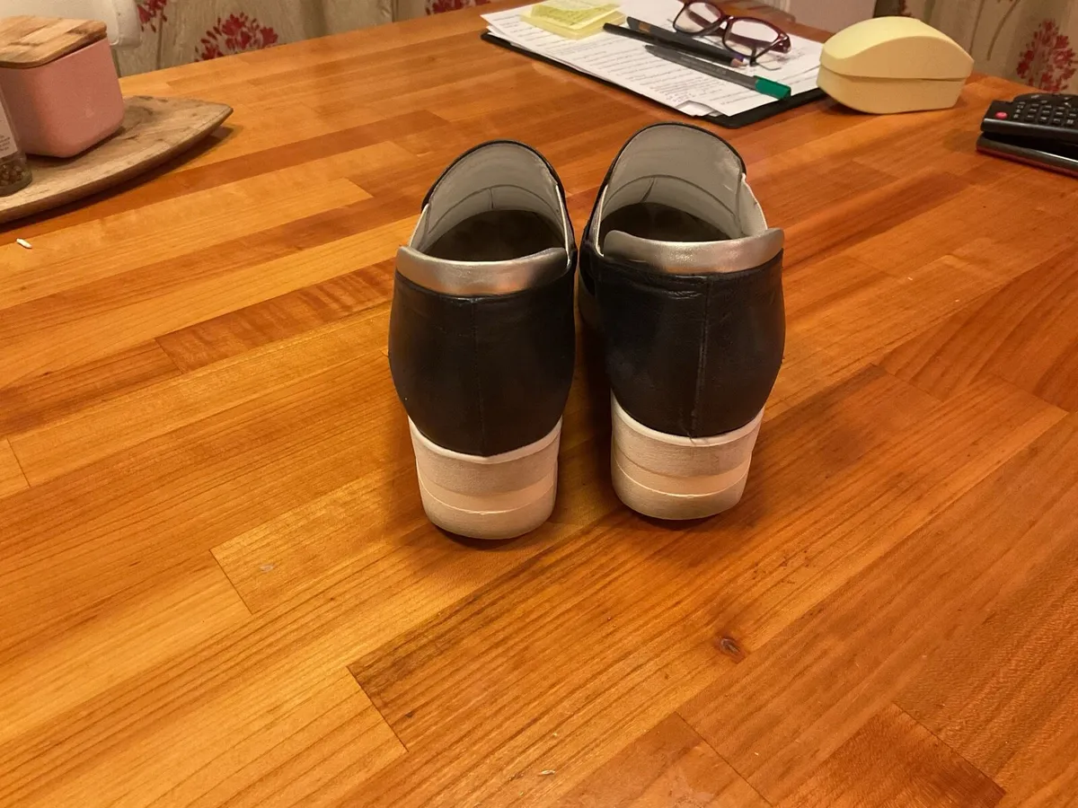 Shoes - Image 3