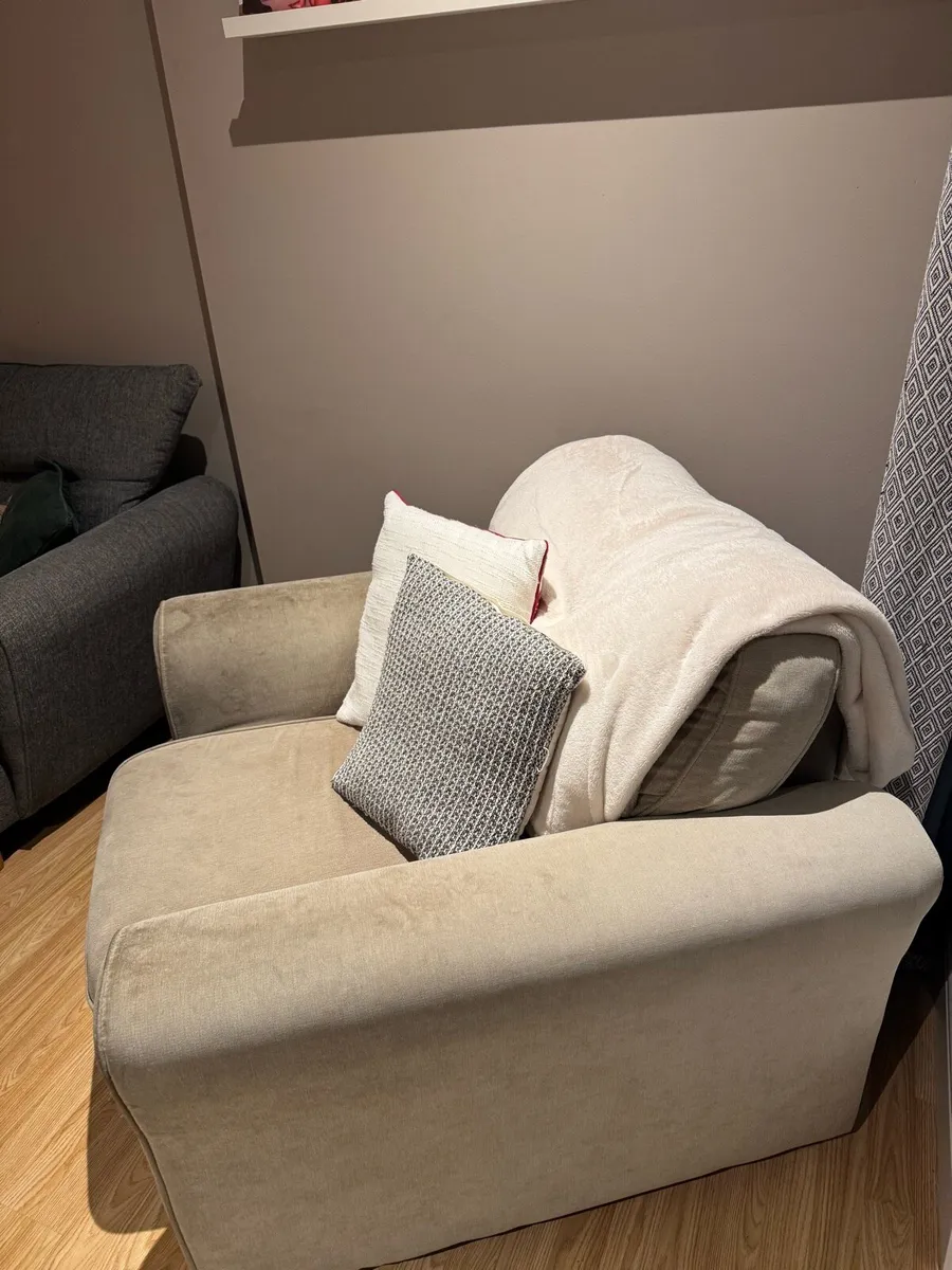 Arm chair - Image 2