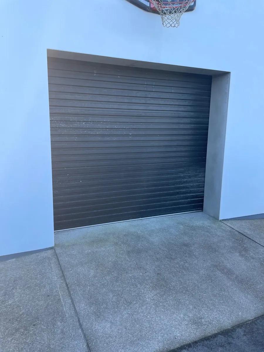 Webb Roller Door - Image 2