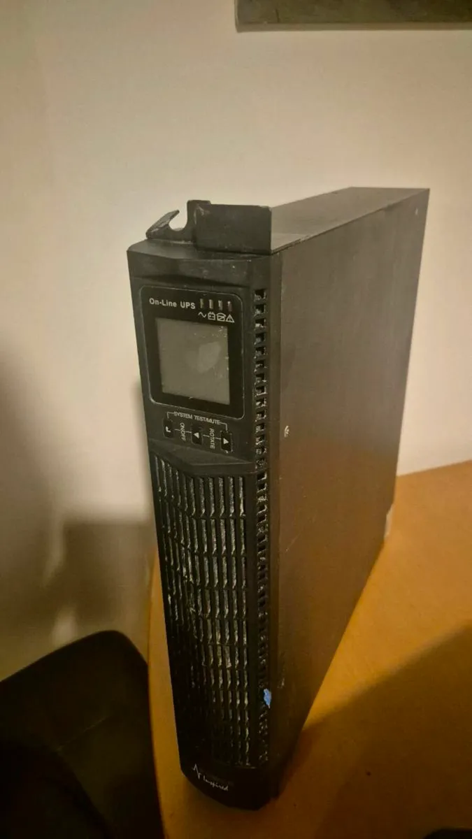Ups power back up - Image 1