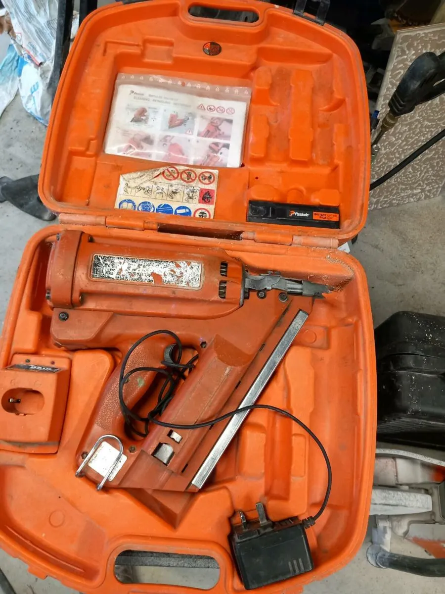 Nail gun - Image 1