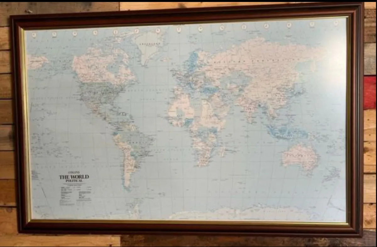 Large vintage map of world 1999 - Image 1