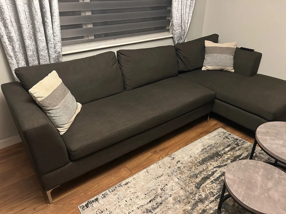 Corner Sofa with a chaise - Image 4