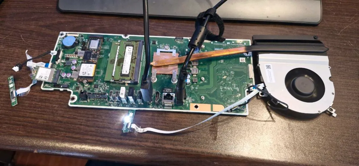 HP Pavilion 24 all in one model 24-xa1006na parts - Image 4