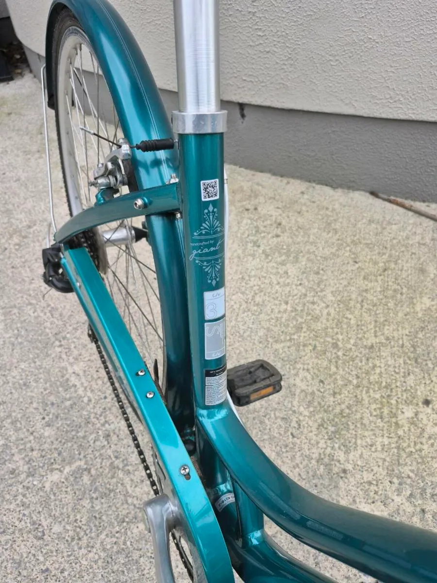 Ladies bicycle - Image 3
