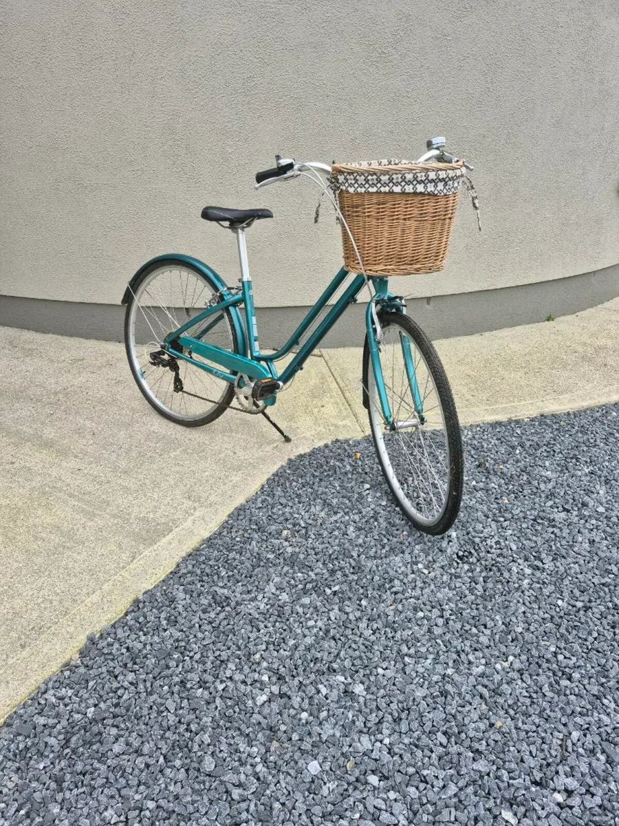 Ladies bicycle - Image 4