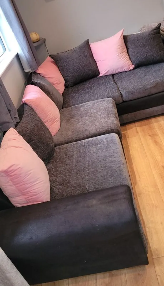 corner sofa - Image 1
