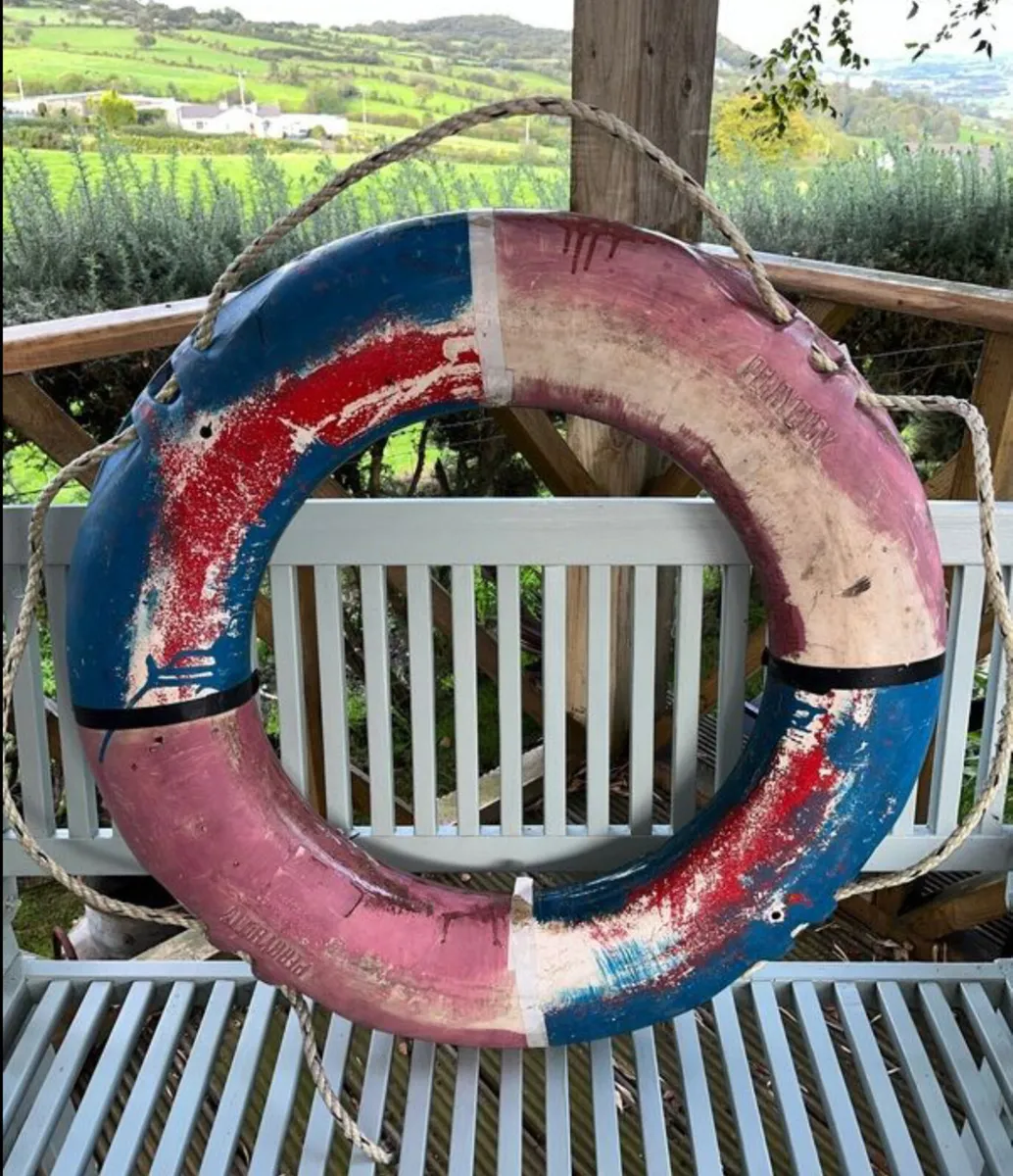 Vintage life ring - Image 2