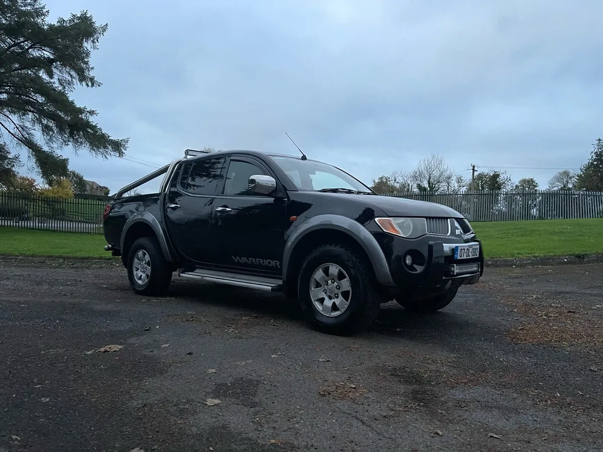 Mitsubishi l200 warrior 2.5 diesel 4wd doe 03/26 - Image 2