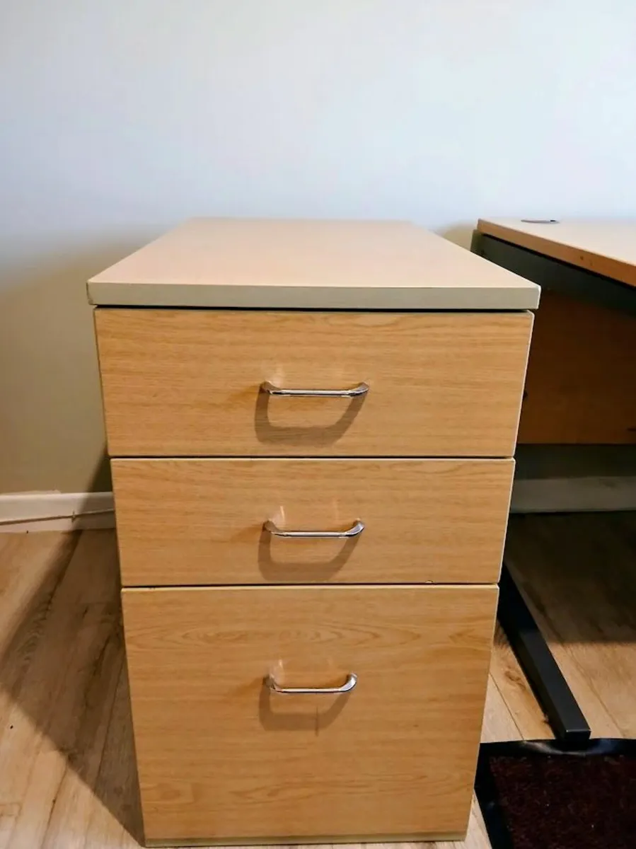 Office drawers - Image 1