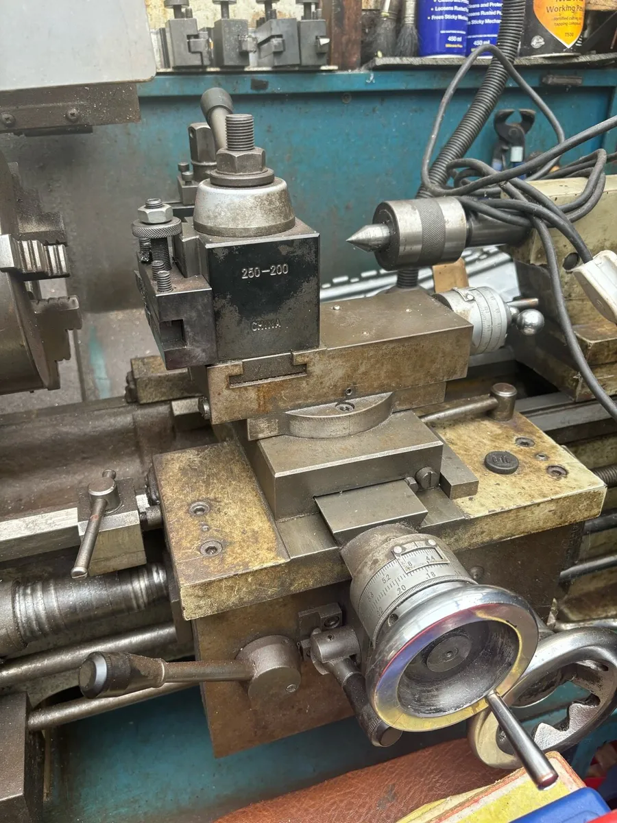 Bench lathe single phase lots tooling 240v - Image 2