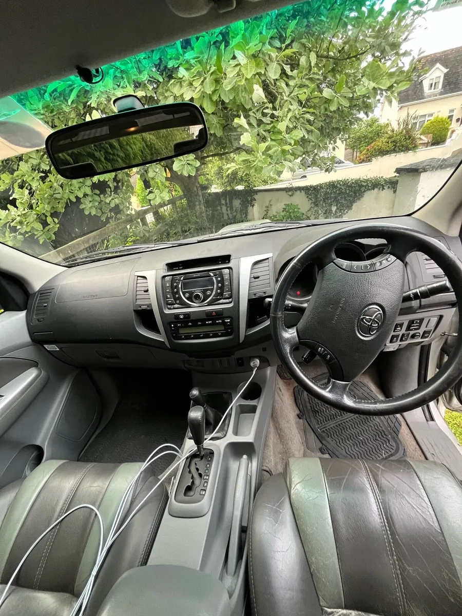 Toyota Hilux - Image 4