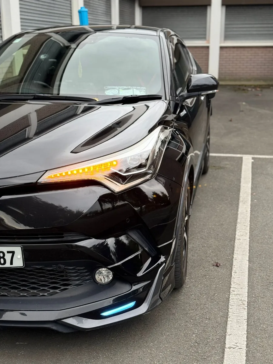 2018 Toyota C-HR (Automatic) – Only 74,000 km! - Image 3