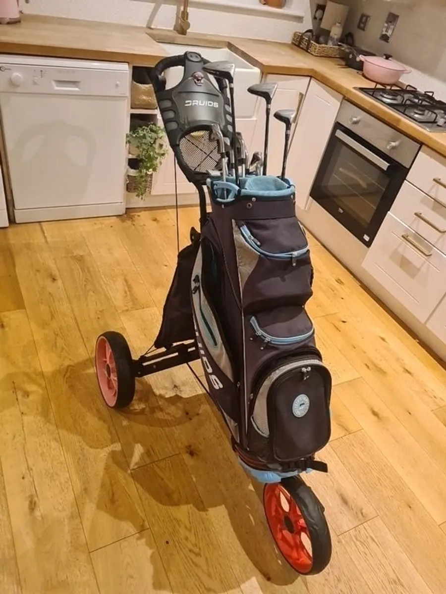 golf set + bag+ trolley. - Image 1