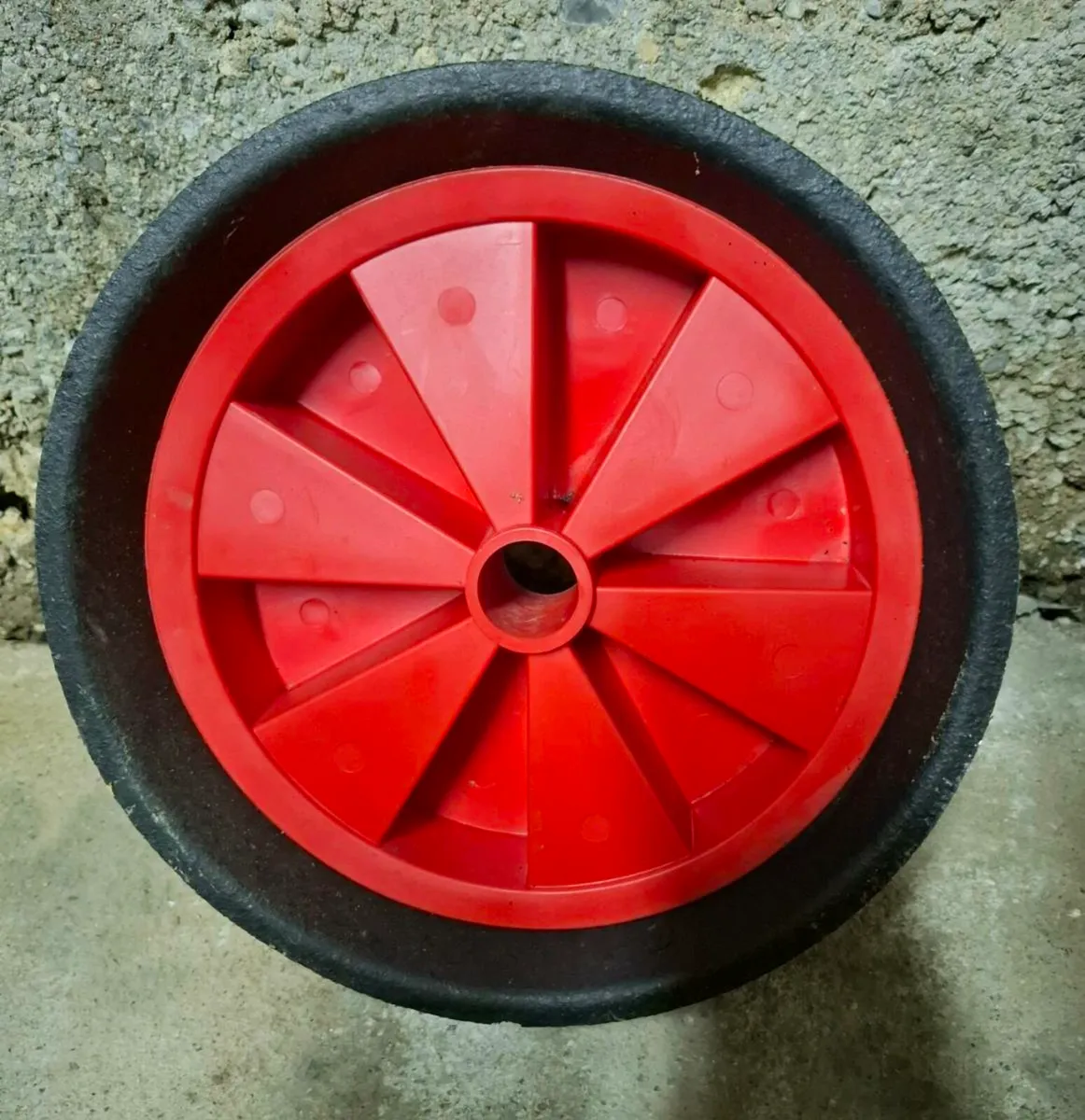 Solid rubber wheels - Image 3
