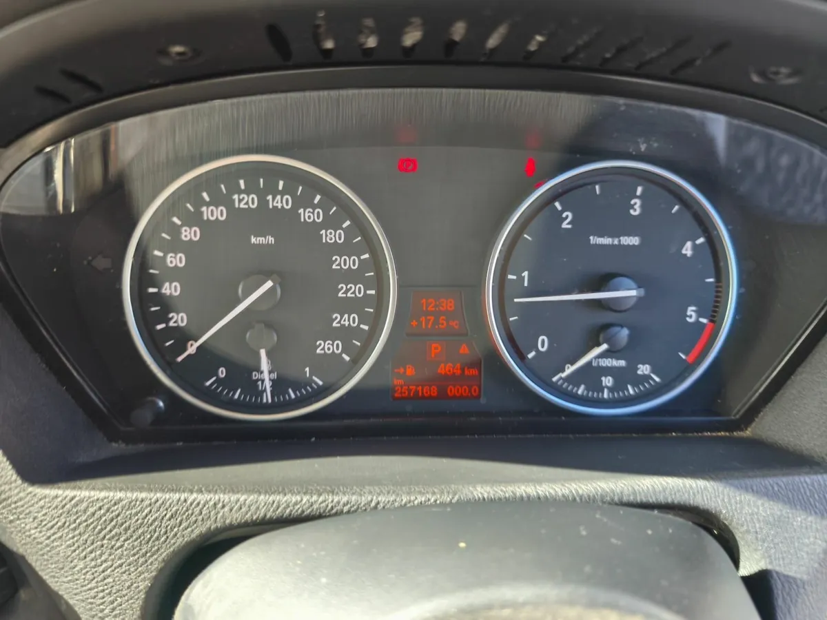 BMW X5 2008 - Image 4