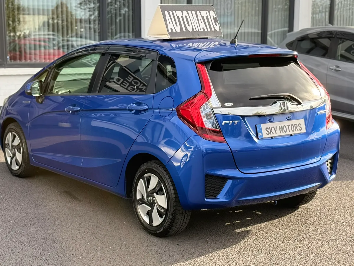 2014 Honda Jazz/Fit 1.5 Hybrid,Auto ,51K Miles - Image 3