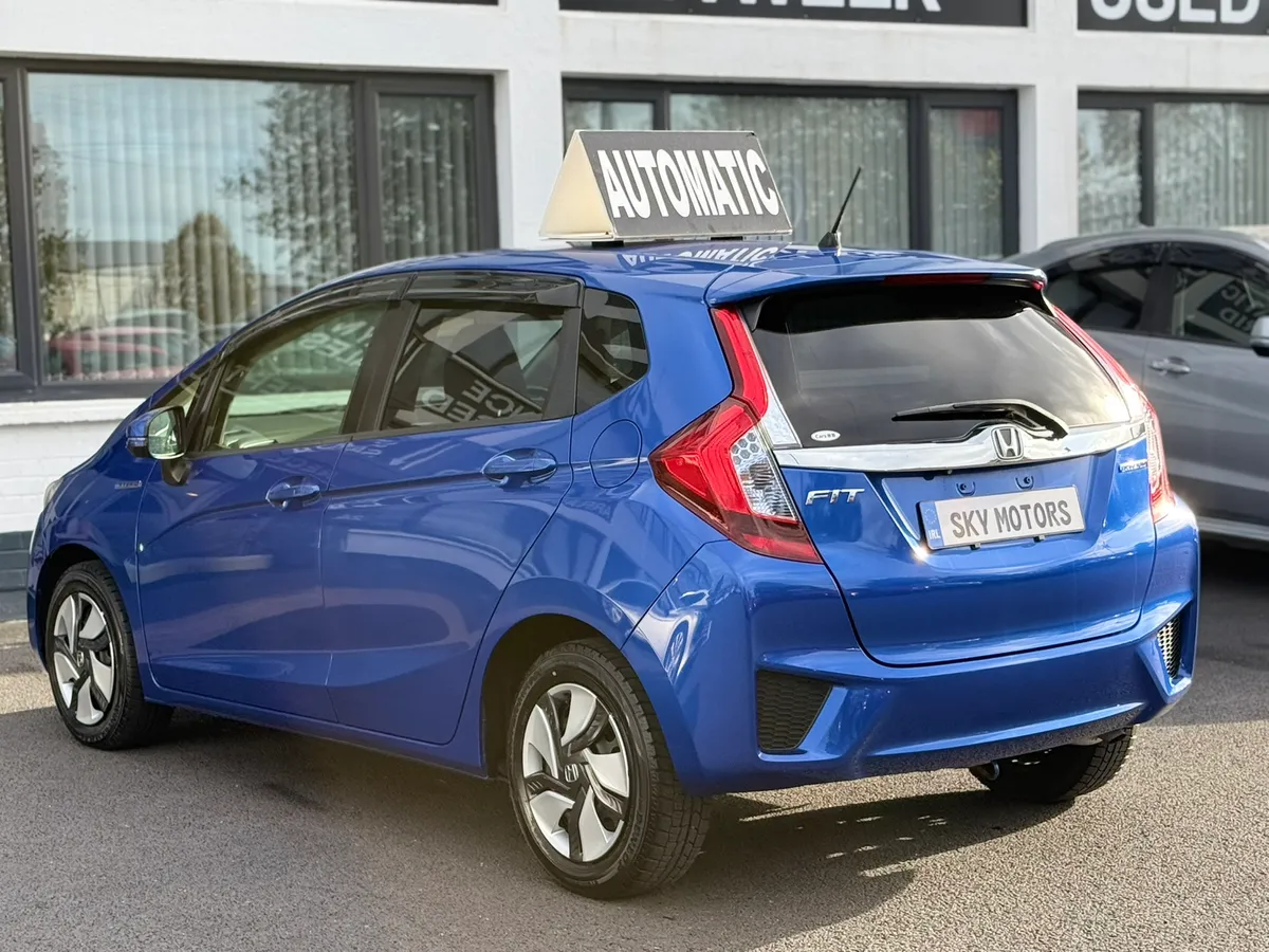2014 Honda Jazz/Fit 1.5 Hybrid,Auto ,51K Miles - Image 4