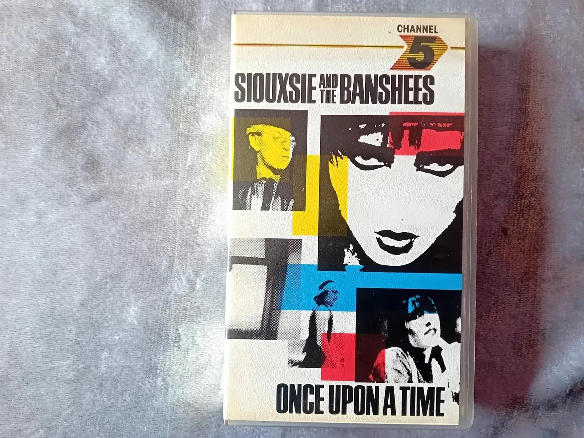 SIOUXSIE  AND THE BANSHEES   BEST OF HITS  VHS - Image 1