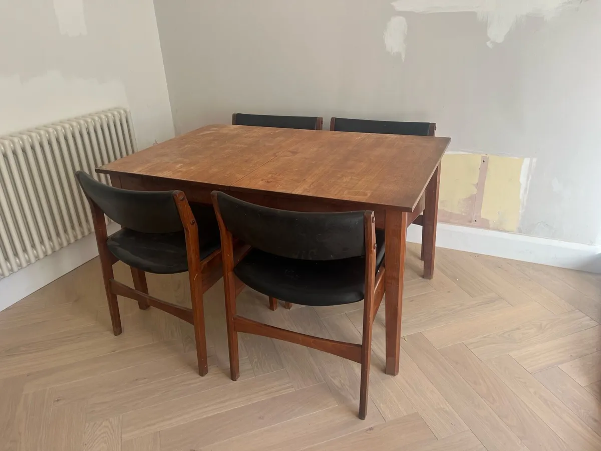 Crannac Dining table and chairs- teak - Image 1