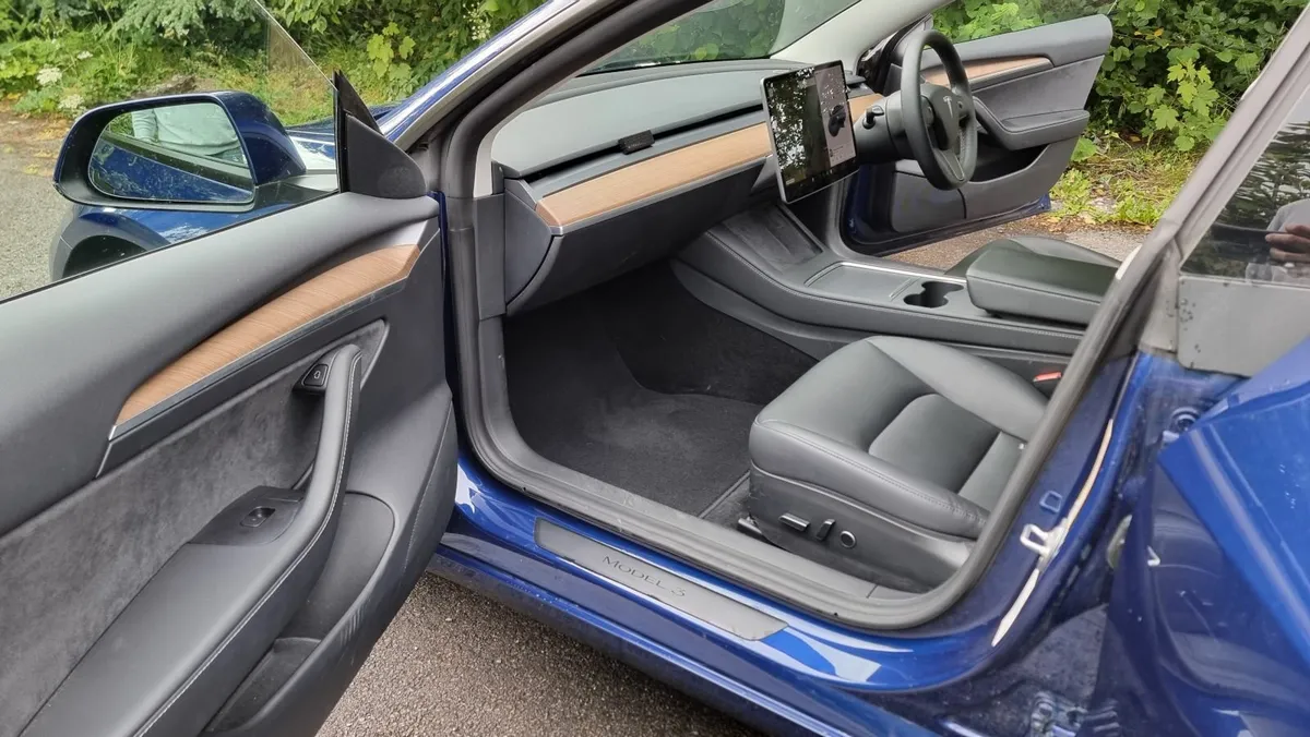 Tesla Model 3 2021 - Image 4