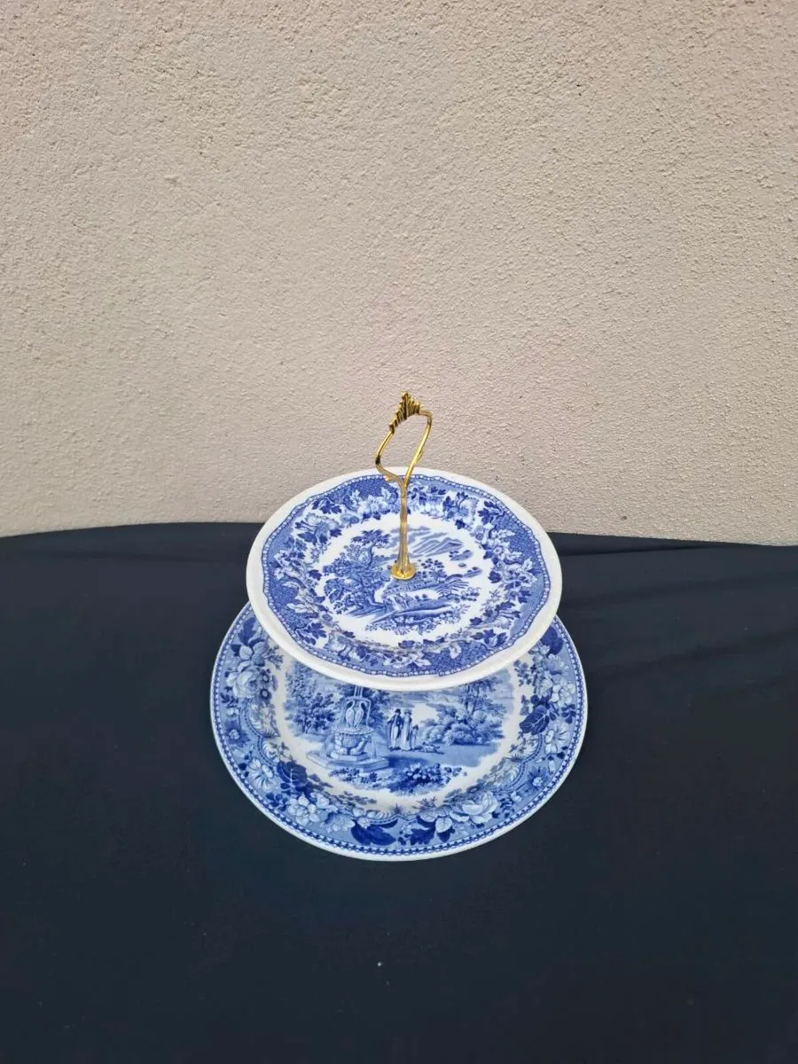 Blue cake stand postage possible