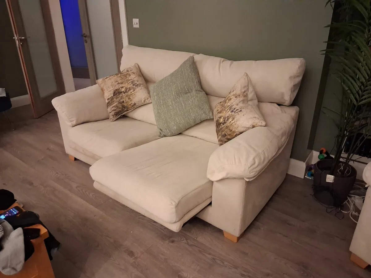 3 Seater Couch with 2 Arm Chairs - Image 1